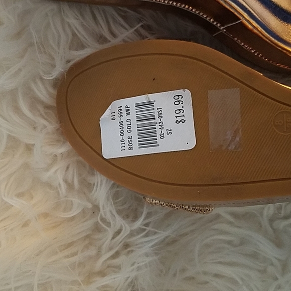 Sandals - Picture 5 of 5